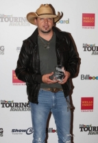 Jason_Aldean_Billboard_Award_2011.jpg