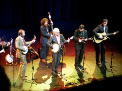 Steve-Martin-and-Steep-Canyon-Rangers-on-stage Steve-Martin-and-Steep-Canyon-Rangers-on-stage