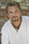 Kenny_Loggins_2011.jpg