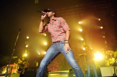 Luke_Bryan_Concert_2011.jpg Luke_Bryan_Concert_2011.jpg