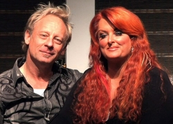Wynonna and Cactus 