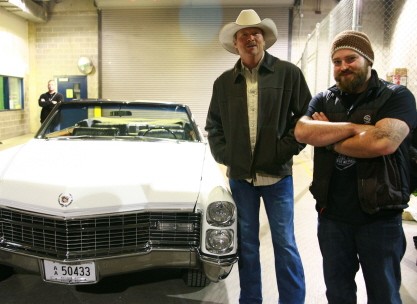 alan-jackson-zac-brown-with-car