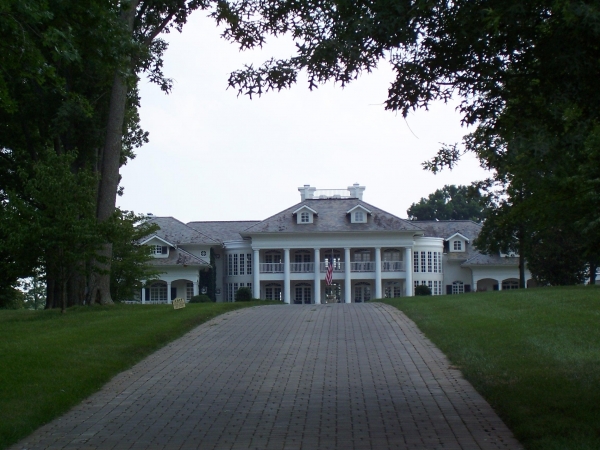 Alan-Jacksons-Sweetbriar-Mansion