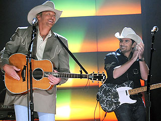 Alan-Jackson-Brad-Paisley