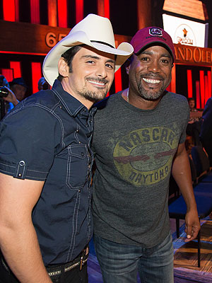 brad-paisley-2-300.jpg