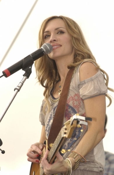 Jennifer Hanson