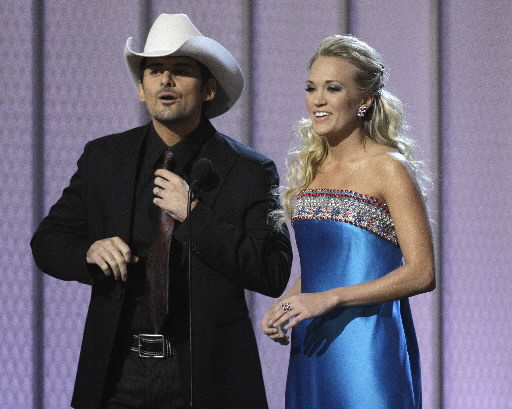 cma-08-carrie-underwood-brad-paisley-1.jpg