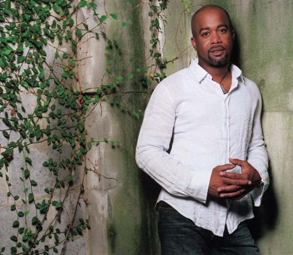 darius-rucker-wall