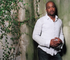 darius-rucker-wall darius-rucker-wall