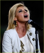 Faith-Hill-Superbowl-09