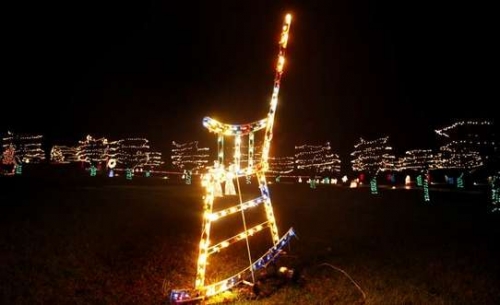 george-jones-xmas-display