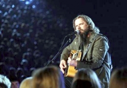 Jamey Johnson performing at the 2009 ACM Awards