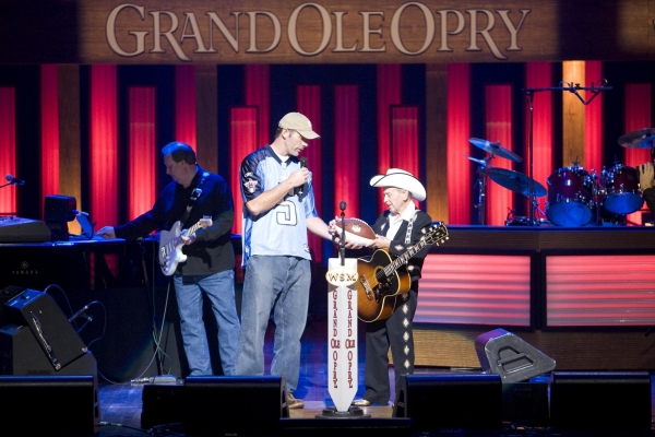 Titan's Quarterback Appears On The Opry With Jimmy Dickens Titan's Quarterback Appears On The Opry With Jimmy Dickens
