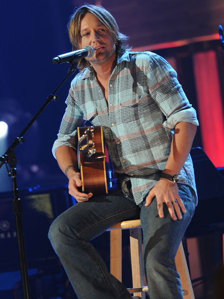 keith-urban-flood-benefit-2010