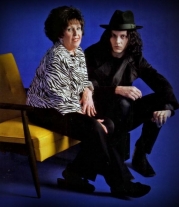 wanda-jackson-with-jack-white-2010