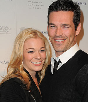 leann-rimes-eddie-cibrian-red-carpet