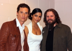 Matthew-McConaughey-Camila-Alves-Jamey-Johnson-2009