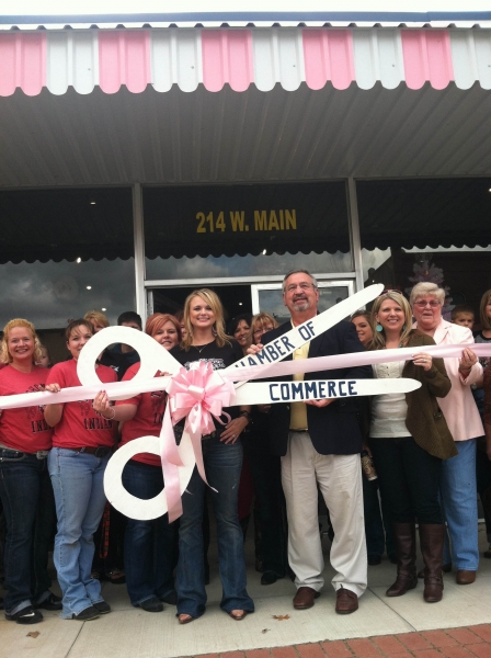 miranda-lambert-pink-pistol-ribbon-cutting.jpg