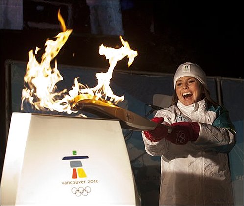 Shania-Twain-Olympic-Torch