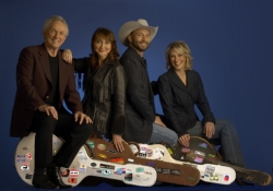 (l to r) Mel, Pam, Mel Jr. and Carrie April Tillis