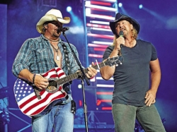 Toby-Keith-Trace-Adkins-Perform